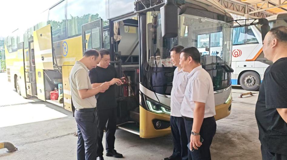 金秋十月守初心,客运站多维发车护航平安出行路
